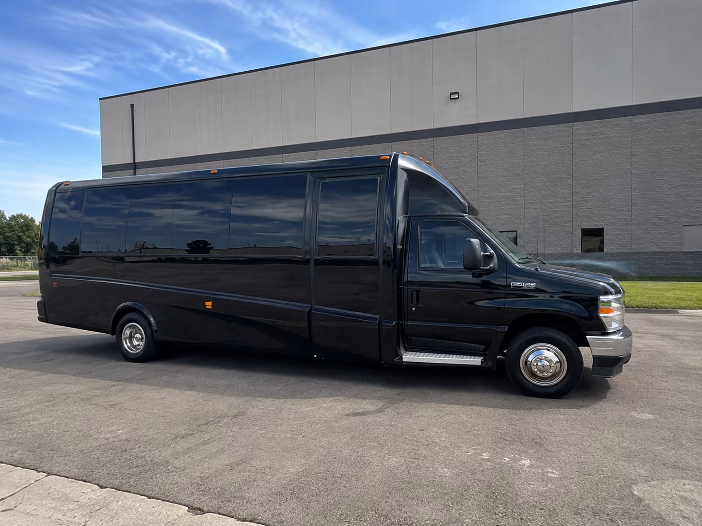 shuttle buses to shoreline amphitheatre and peninsula concert venues
